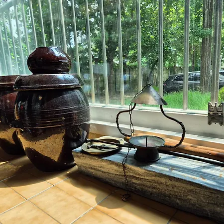 Min Stay - Woman Only Homestay